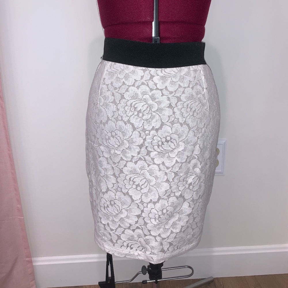 H&M White Lace Bodycon Skirt